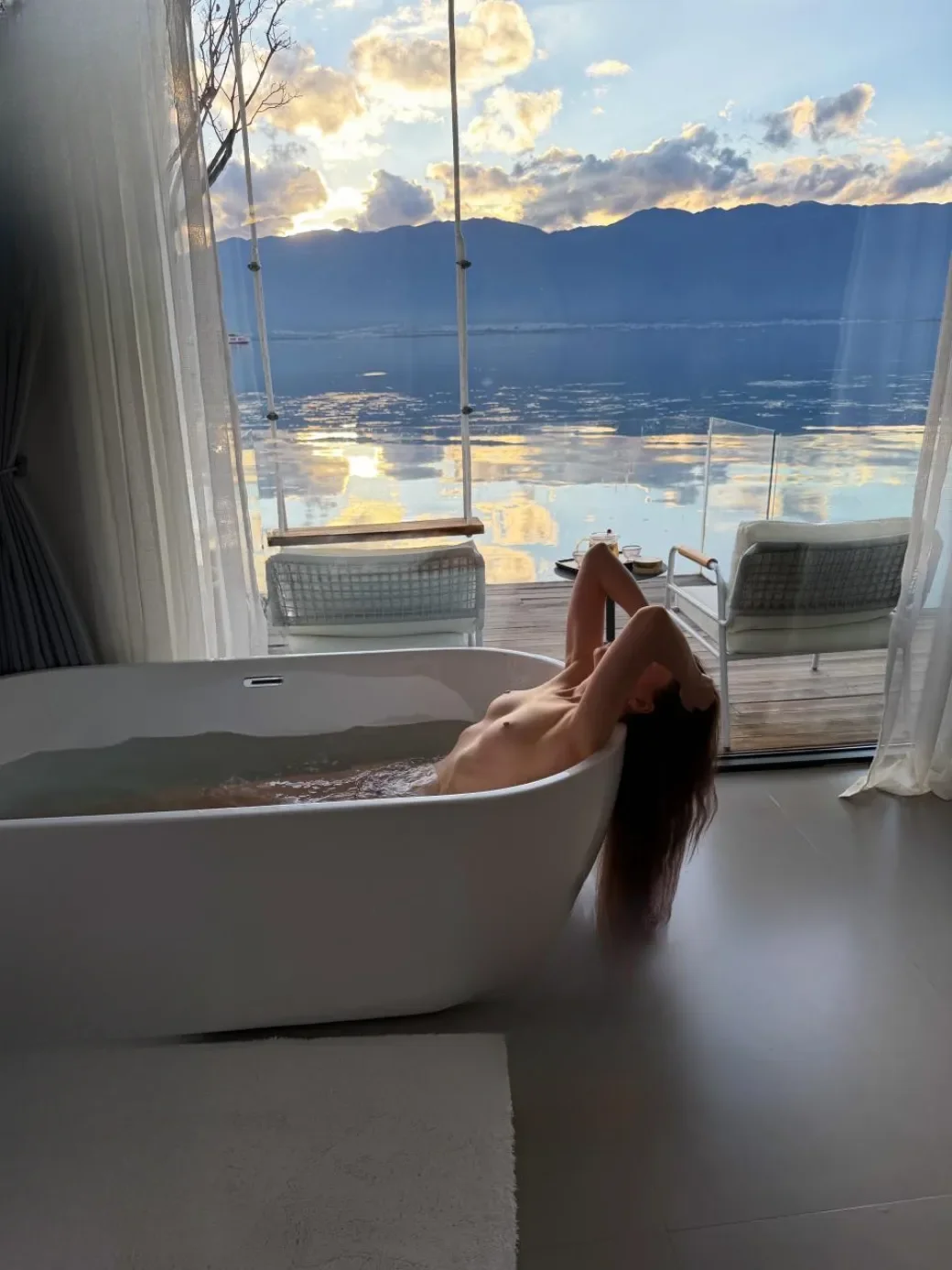Nina thumbnail 5