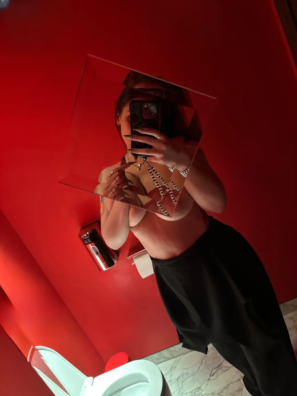 Alisa Fox thumbnail 2