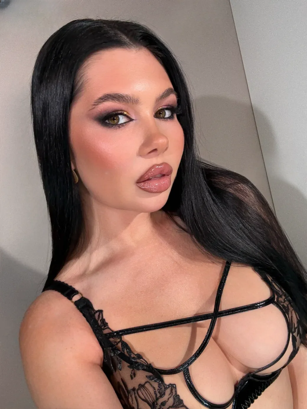 Polina thumbnail 27