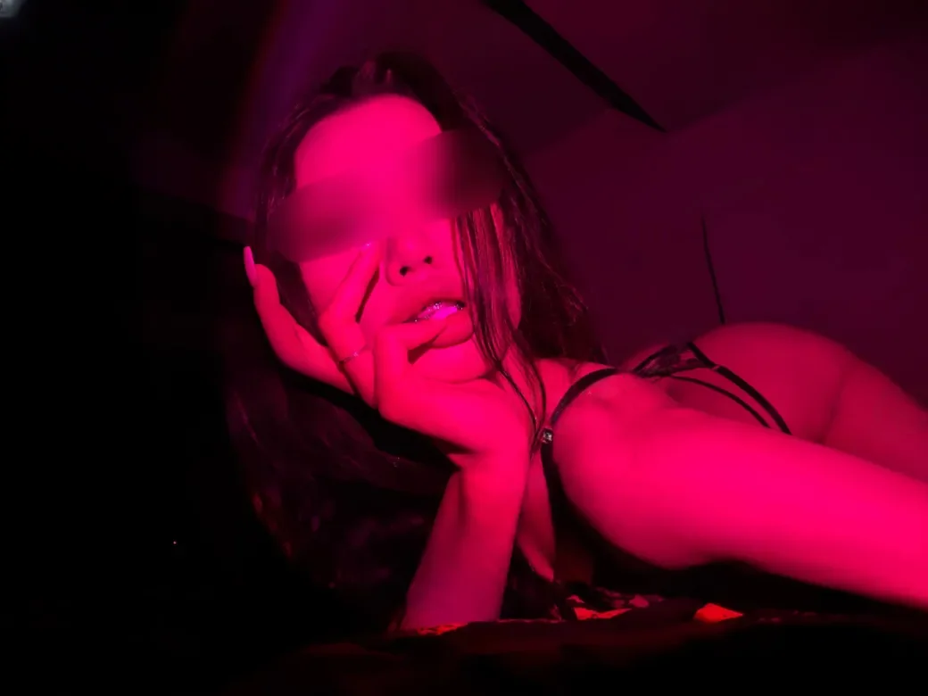 Amina thumbnail 3