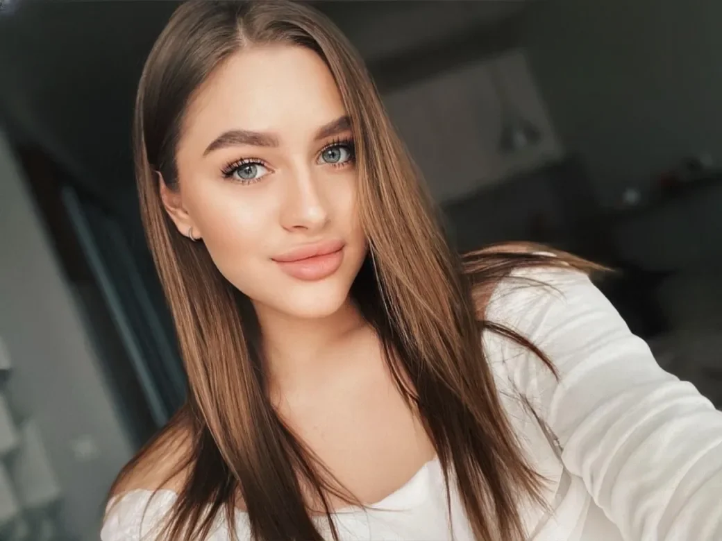 Emmi thumbnail 2
