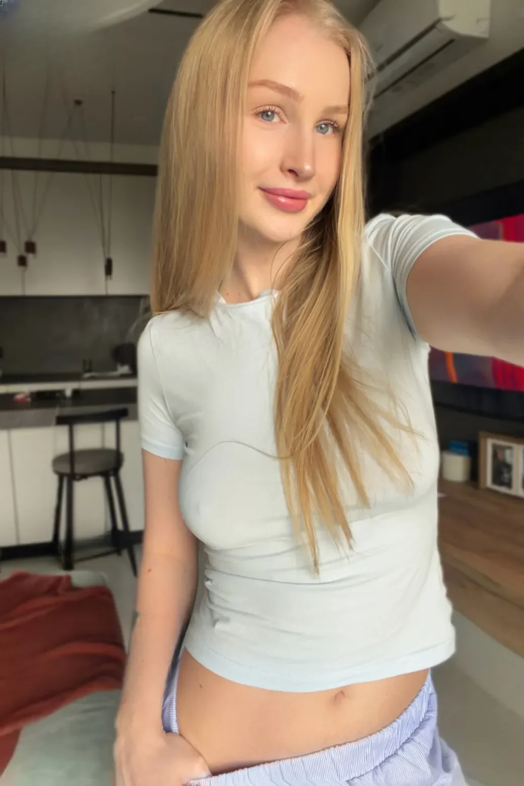 Chloe thumbnail 13