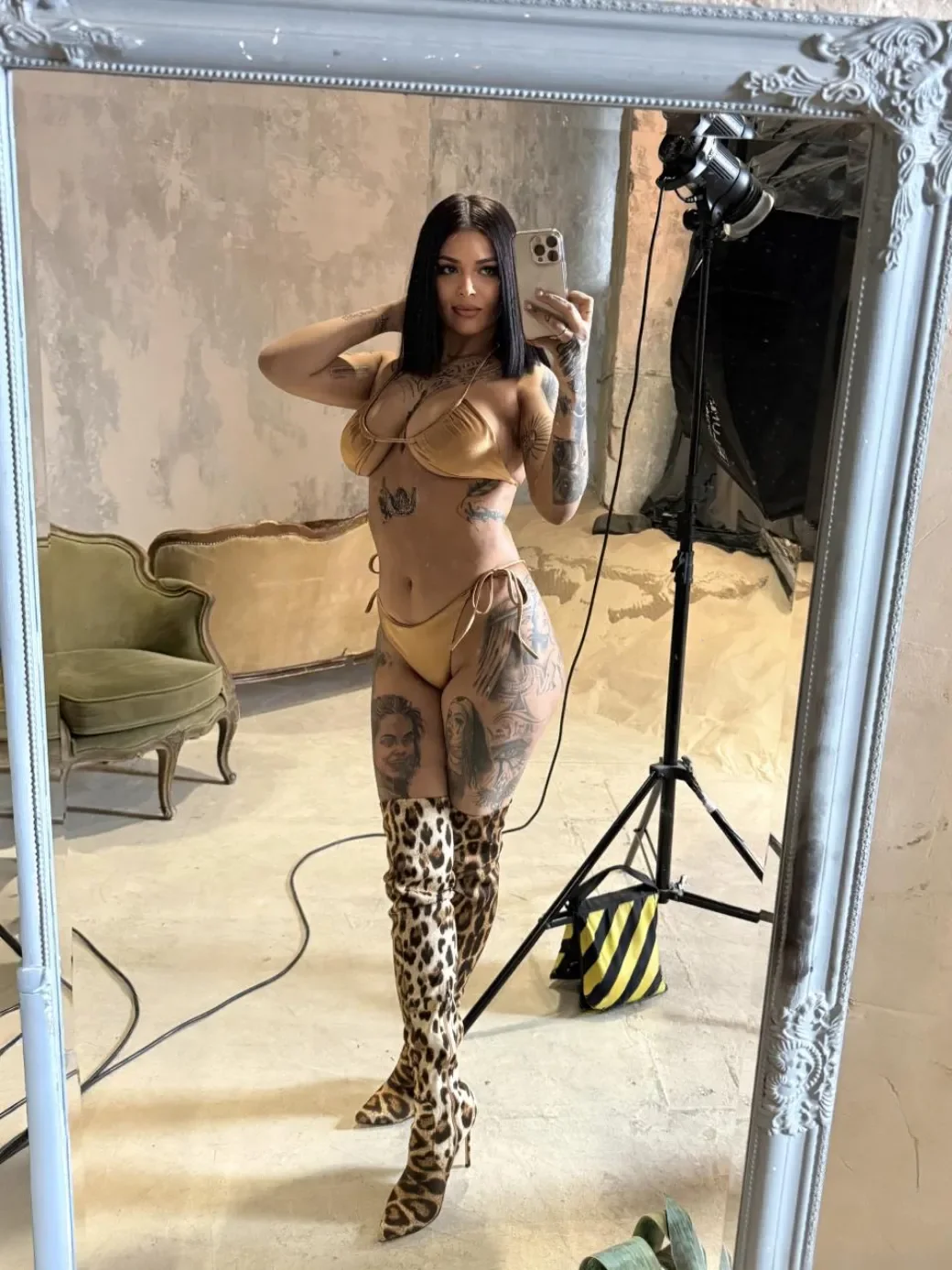 Angela thumbnail 12