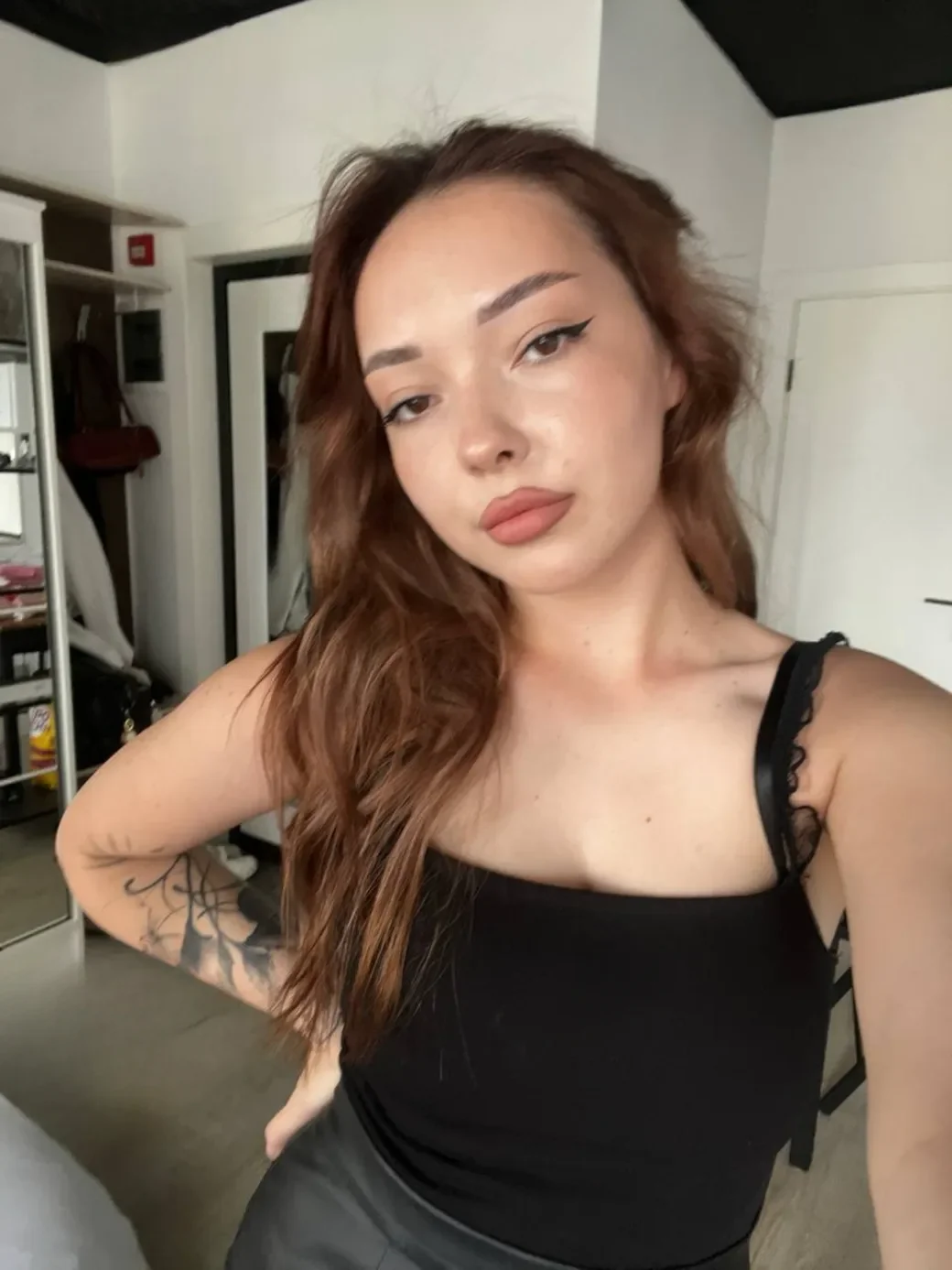 Adelina thumbnail 3
