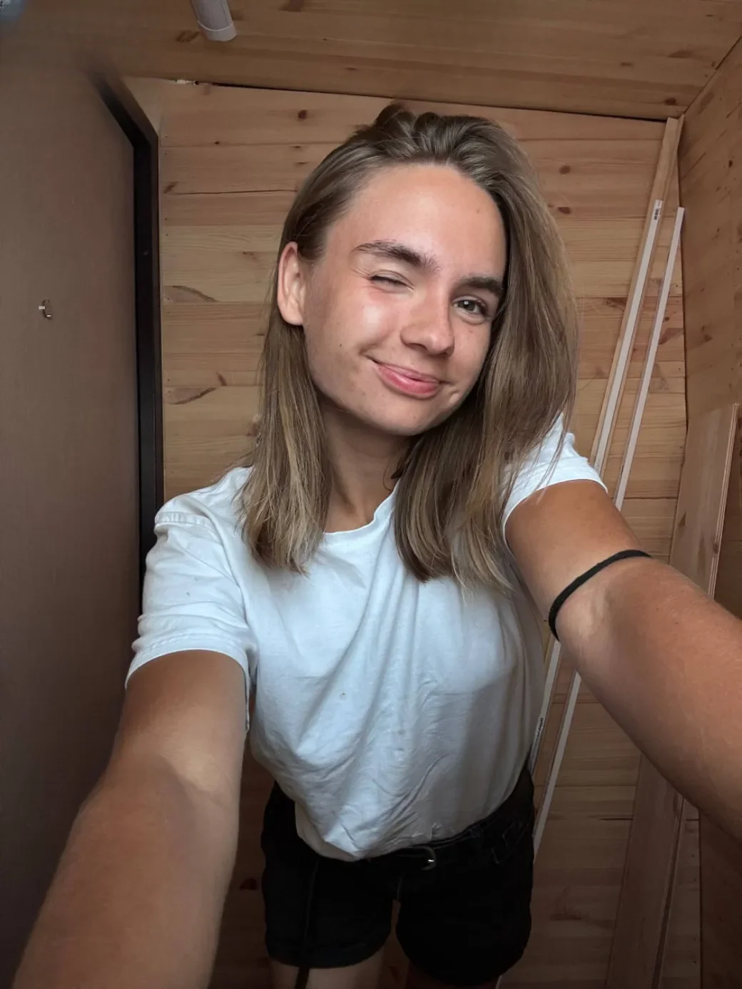 Erika thumbnail 14