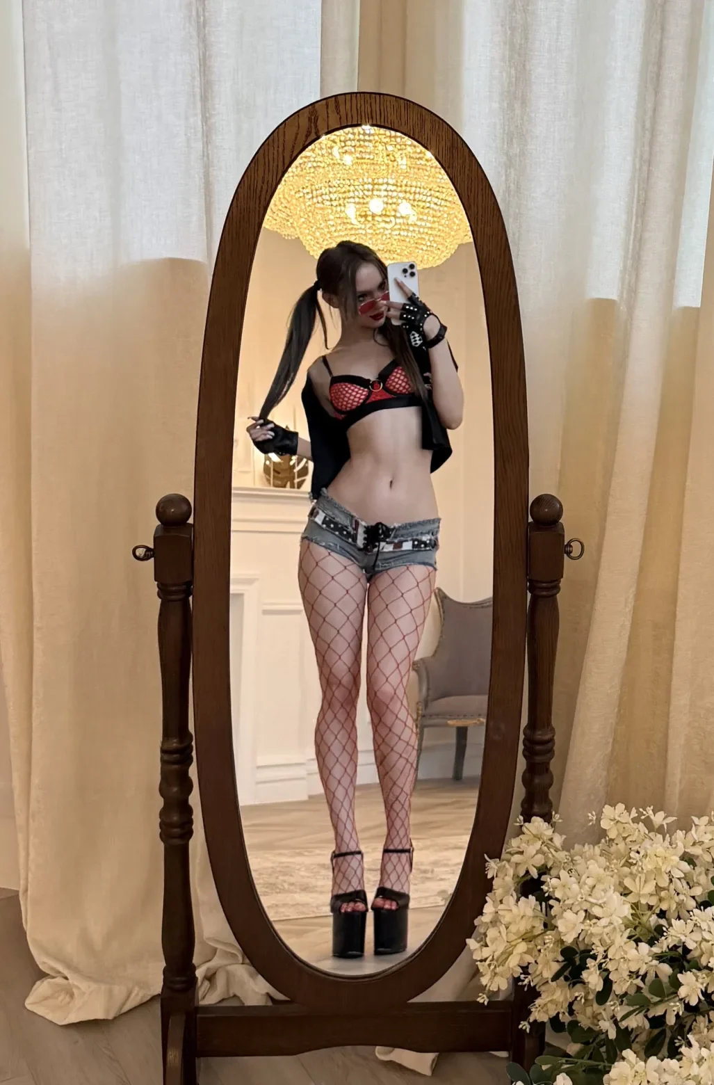 Emmi thumbnail 15