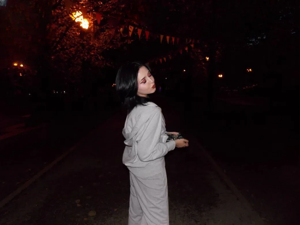 Vanessa thumbnail 4